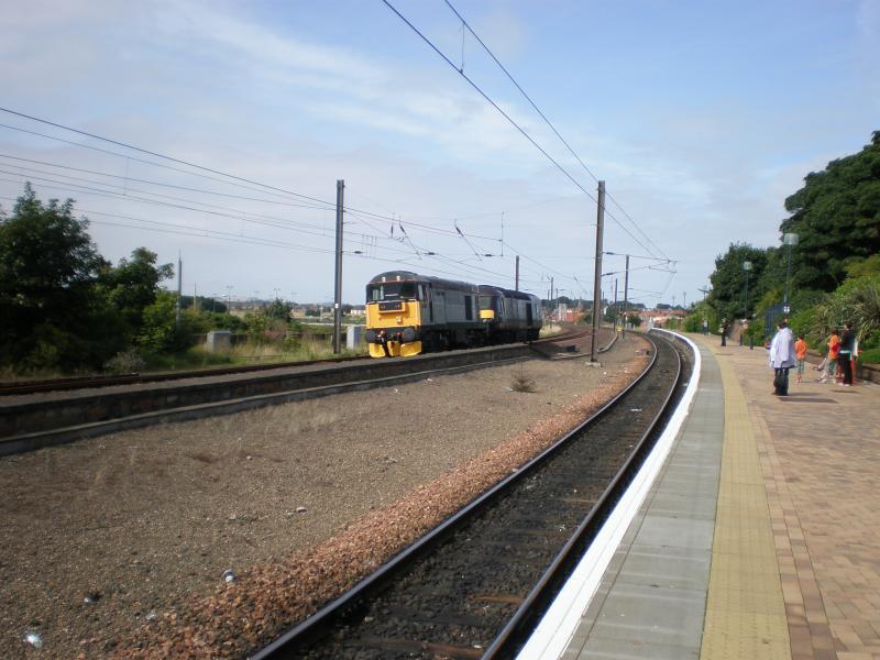 20 905 thrashes through Dunbar with GC 43 068: Look at title :P Photo of 20 905 thrashes through Dunbar with GC 43 068