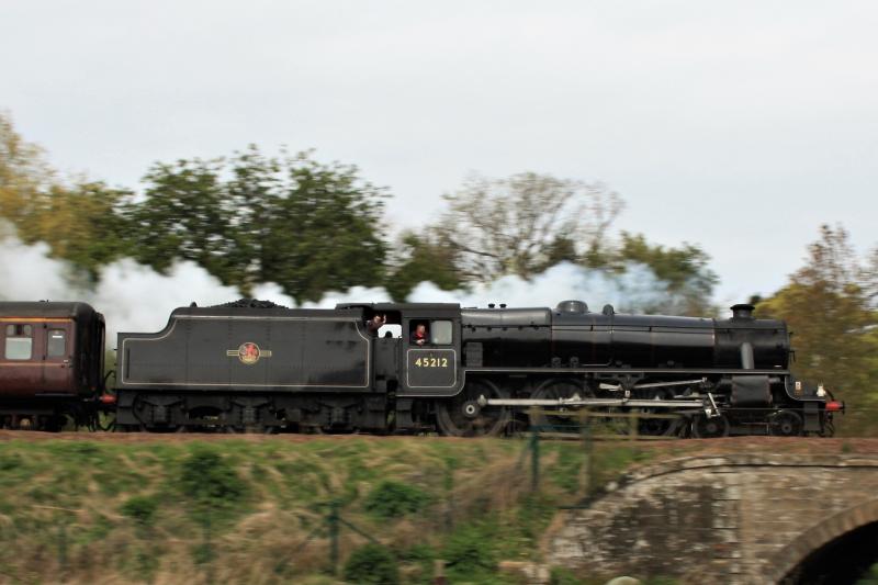 45212 approaching Cupar this morninng: Looking good and well easy on its approach. Photo of 45212 approaching Cupar this morninng