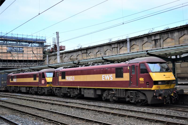Class 90s on Mossend-Daventry 20.4.17: DBC Class 90s 90028 and 90037 on the Mossend-Daventry intermodal passing through Platfrom 4 at Carlisle on 20 April 2017 Photo of Class 90s on Mossend-Daventry 20.4.17