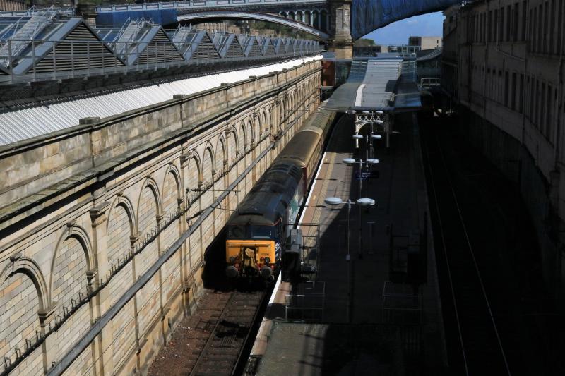 57306 in Platform 8 Waverley: 57306 in Platform 8 Edinburgh Waverley on 1Z42 the 07.15 from Manchester Victoria on 05/05/2017 Photo of 57306 in Platform 8 Waverley