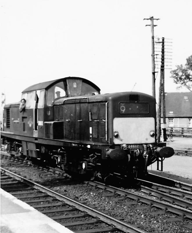 Ladybank pick up goods .: July '67 the afternoon pick up at LADYBANK . Photo of Ladybank pick up goods .