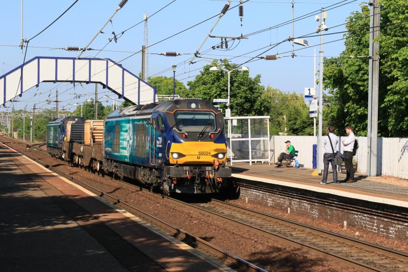 6M50: 68024 + 68017 on 6M50 15.12 Torness to Carlisle passing through Slateford on 24/05/2017 Photo of 6M50