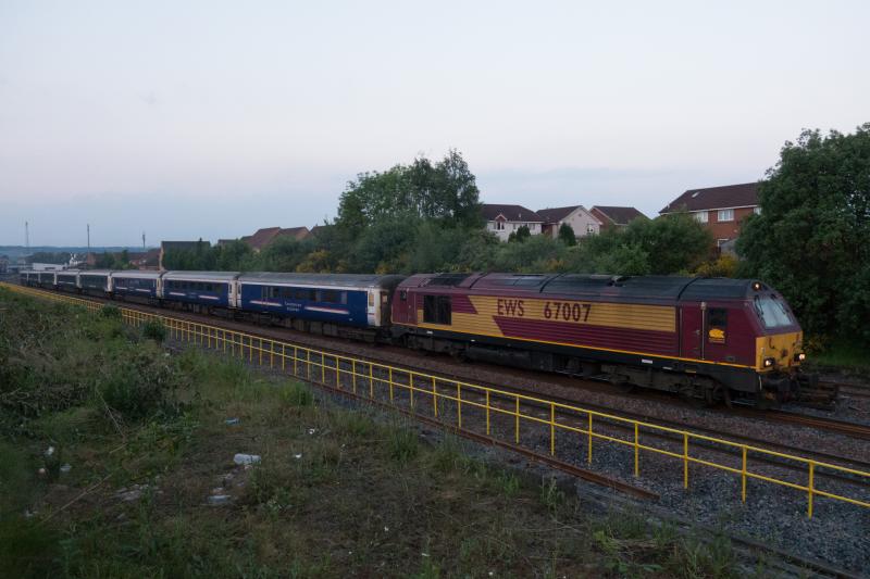 Photo of 67007 passes Larbert with 1S25 for Inverness. 27.5.17