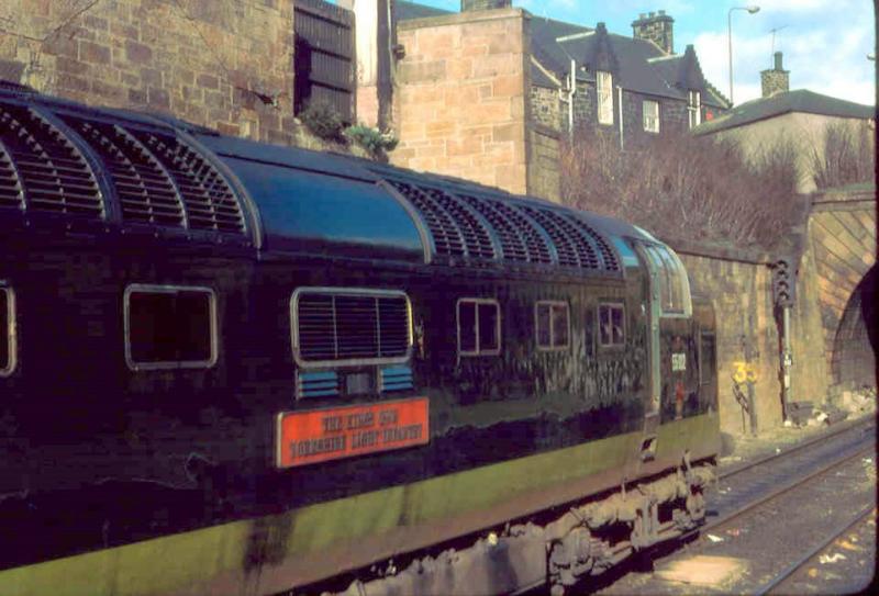 Deltic finale-2: The return of the 0855 was the 1230 Aberdeen to Waverley and this is D9002/55002 KINGS OWN YORKSHIRE LIGHT INFANTRY resored to original livery at Haymarket. Photo of Deltic finale-2