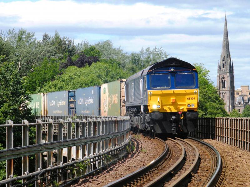 66304 @ Perth - 7 June 2017: Grangemouth to Aberdeen Craiginches intermodal freight, with Asda and Malcolm Logistics boxes. Photo of 66304 @ Perth - 7 June 2017
