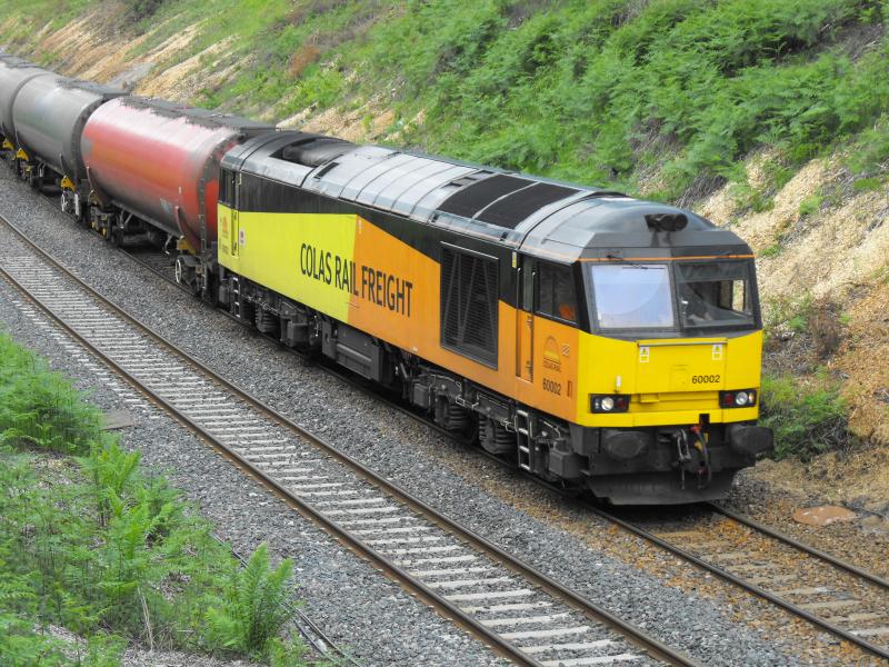 60002 working 6S36 Dalston to Grangemouth today: 60002 slows down as it approaches the red signal at Carmuirs Aqueduct. To allow another train to cross over in front of it. Photo of 60002 working 6S36 Dalston to Grangemouth today