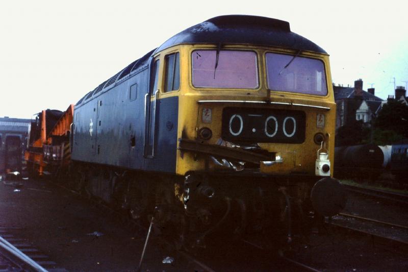 47418 Dundee 18/6/1976: 47418 awaits collection to go to Crewe for repairs after being involved in a collision at Laurencekirk on the 12th June. Photo of 47418 Dundee 18/6/1976
