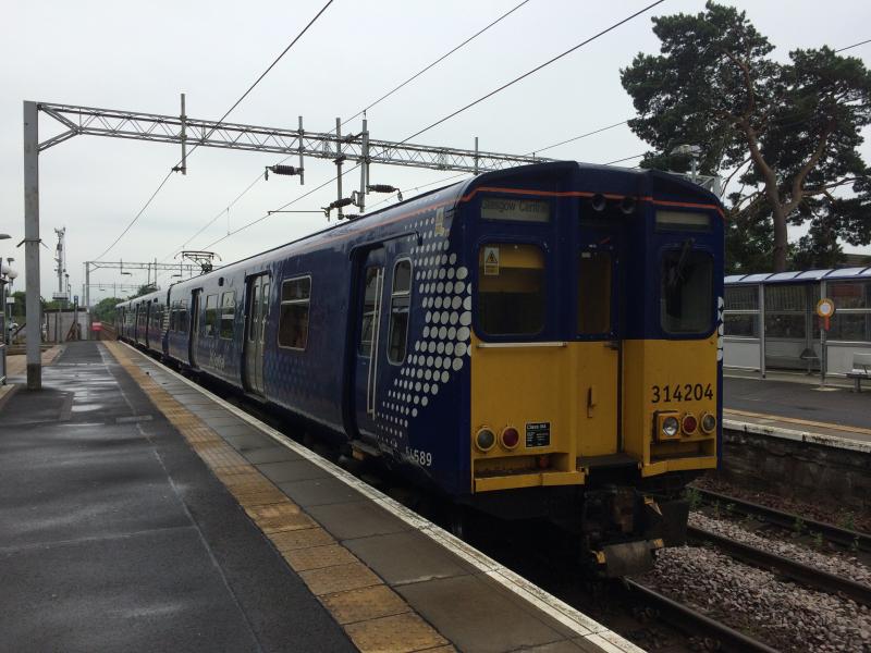 314204 at Bishopton: 314204 with the 1G34 11:24 Gourock to Glasgow Central service calls at Bishopton on Wednesday 21st June 2017. Photo of 314204 at Bishopton
