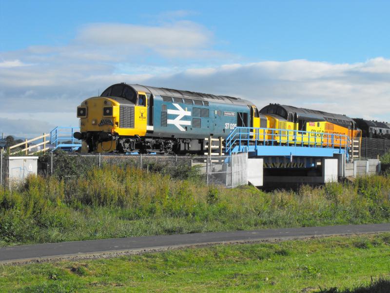 37025 and 37219: working the Edinburgh to Blackpool North SRPS charter on Saturday 1st July 2017. Seen approaching Carmuirs West Junction. Photo of 37025 and 37219