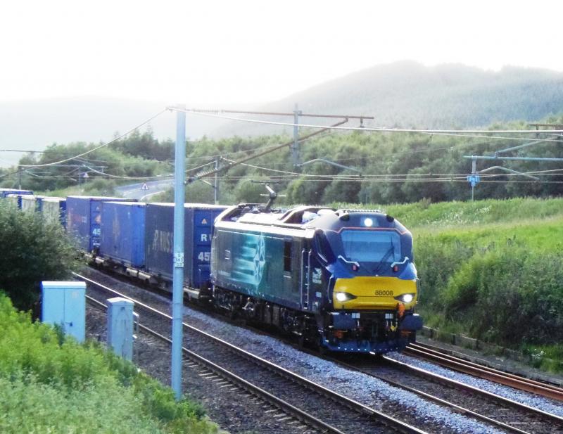 4M48 Beattock 12 7 17: 88008 Mossend to Daventry Photo of 4M48 Beattock 12 7 17