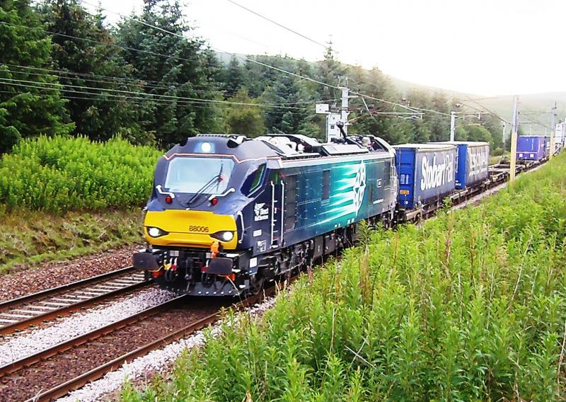 4M48 at Beattock 11 7 17: 88006 Mossend to Daventry Photo of 4M48 at Beattock 11 7 17