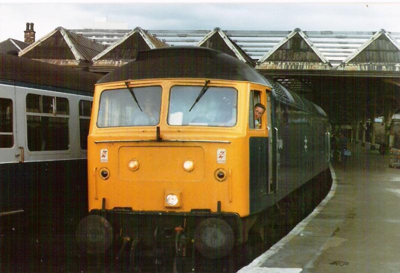 47049 Dundee: 47049 prepares to depart Dundee with 2G75 1525 to Edinburgh. 15th July 1984 Photo of 47049 Dundee
