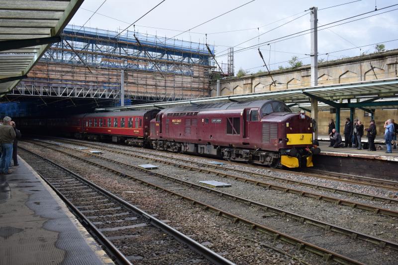 Ft William - Carnforth 5Z51: WCRC 37516 Loch Laidon on the 5Z51 Fort William - Carnforth Steamtown at P4 Carlisle 22.7.17 Photo of Ft William - Carnforth 5Z51