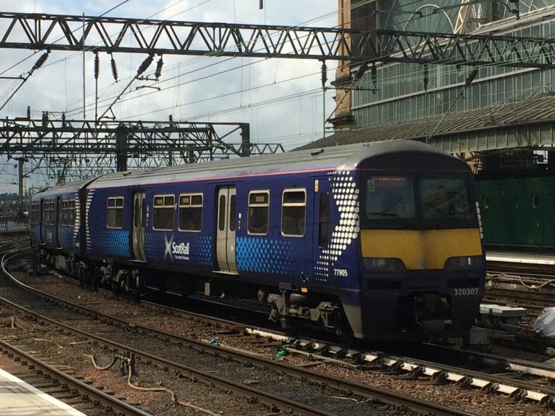 Photo of 320307 at Glasgow Central