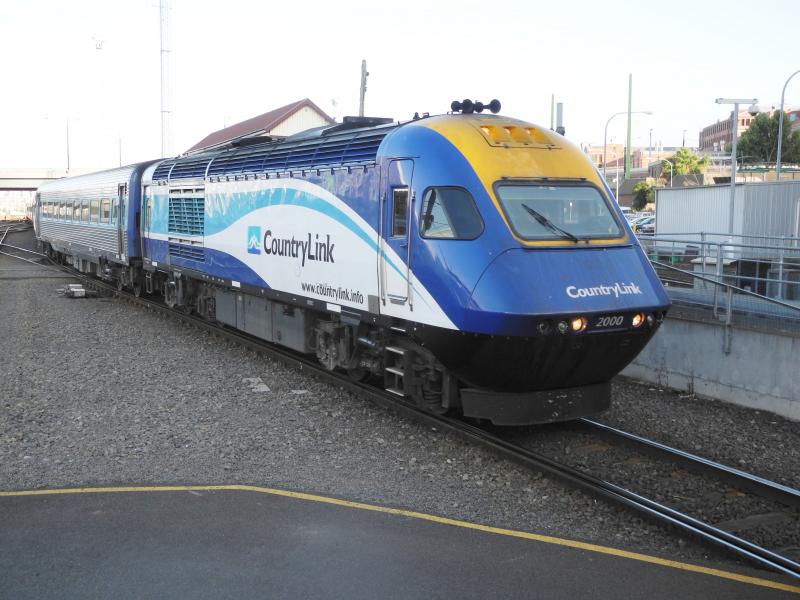 Dual-gauge track: NSW standard gauge train at Melbourne Southern Cross Photo of Dual-gauge track