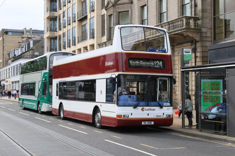 Hope the weather will be good: Lothian open top 217 on service 124 Semple st to North Berwick on 20/08/2017. A nice way to travel. Photo of Hope the weather will be good