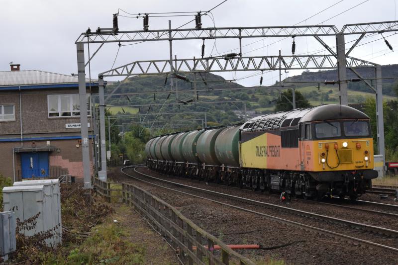 Fort William tanks 10.9.17: Colas 56094 approaches Dumbarton Central running some 20 mins late on Grangemouth Ineos - Fort William tanks. Photo of Fort William tanks 10.9.17