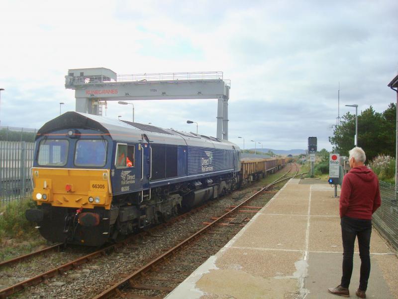 Photo of 66305 on a Ballast Train at Georgemas.