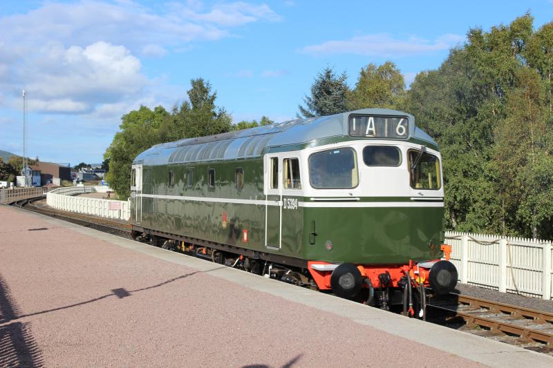 D5394 at Aviemore: D5394 (27050) at Aviemore, 30 September 2017 Photo of D5394 at Aviemore