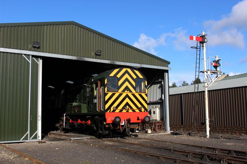 D3605 at Aviemore carriage shed: D3605 having shunted carriages into the shed at Aviemore, 30 September 2017.
This photograph was taken during an official depot visit. Photo of D3605 at Aviemore carriage shed