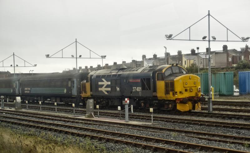 37401 BARROW 14.10.17.JPG: AS SEEN THRO' A RATHER MURKY WINDOW OF A PASSING PACER Photo of 37401 BARROW 14.10.17.JPG