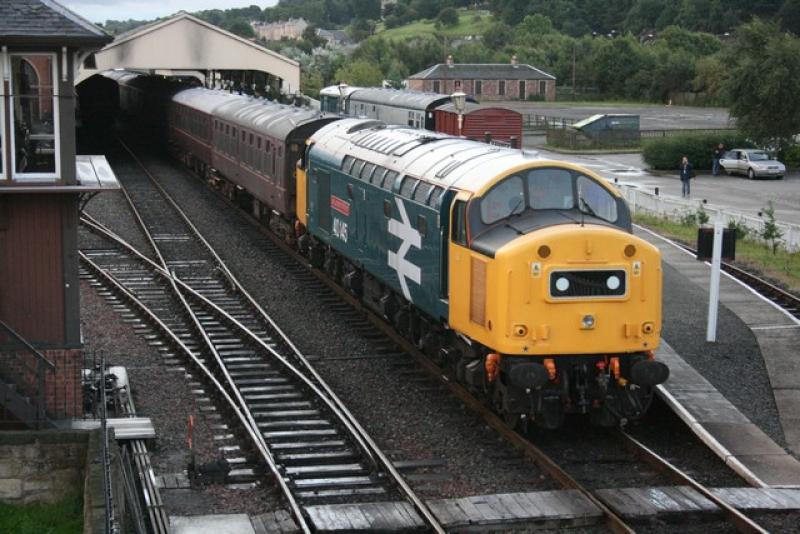 Early Start: 40145 at the head of 1Z40 07.00 Boness - Ayr 24/8/08 Photo of Early Start