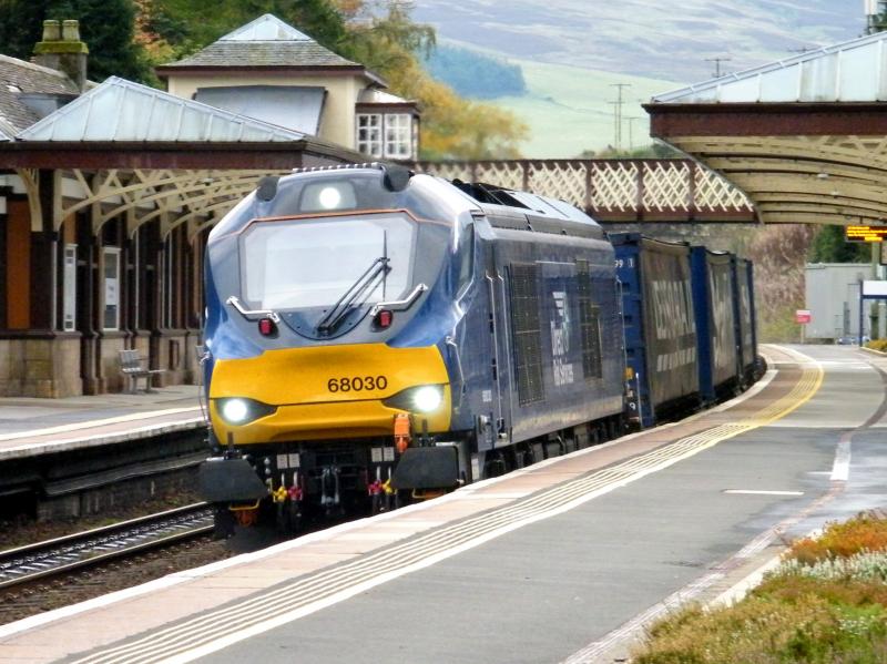 68030 @ Gleneagles, 20 October 2017: Grangemouth to Aberdeen Craiginches intermodal freight, powering north, in over-cast conditions. It could be heard approaching, all the way from Blackford ! Photo of 68030 @ Gleneagles, 20 October 2017