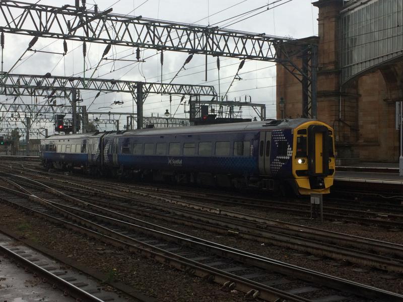 Photo of 158731 arriving Glasgow Central