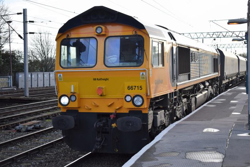 GBRf 66715 Valour Carlisle 9.11.17: GBRf 66715 Valour approaches Carlisle on 9.11.17 with the Doncaster Down Decoy-Killoch Colliery train Photo of GBRf 66715 Valour Carlisle 9.11.17