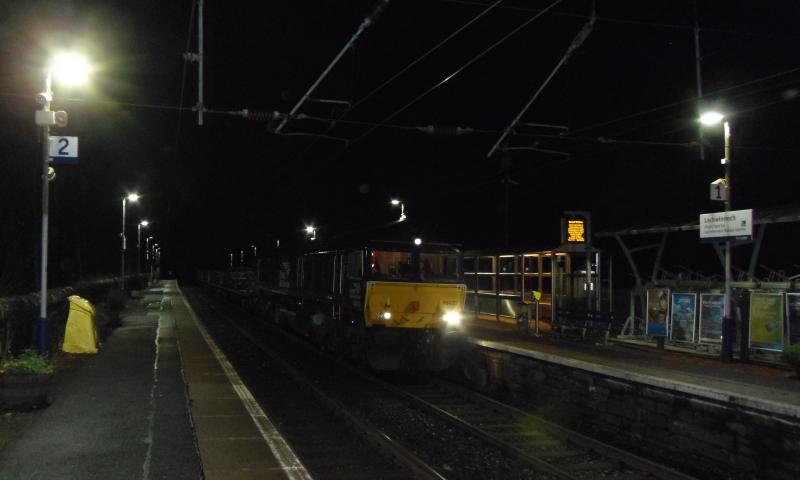 665Q: 66422 at Lochwinnoch ex Carlisle at 0030hrs Sunday 12/11/17. Rails for dropping off various points between L/winnoch and Polmadie Photo of 665Q