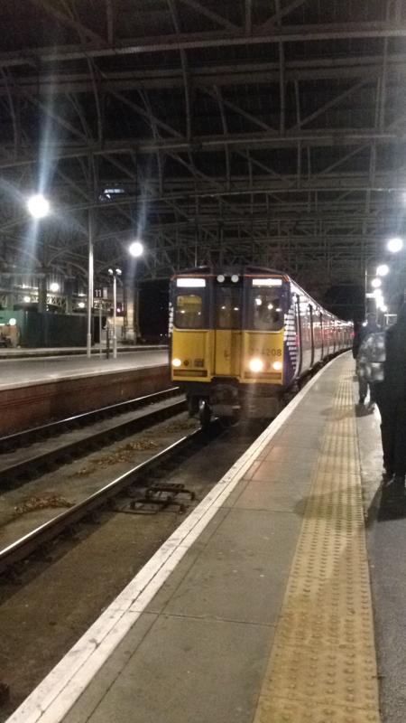 314208: 314208 arriving into GLC Platform 13 to form the 22:36 to Wemyss Bay on Saturday 11 November 2017 Photo of 314208