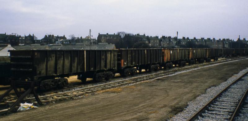 Lime wagons at Montrose: PTA wagons at Montrose (1984)
Photo by Ian Lord Photo of Lime wagons at Montrose