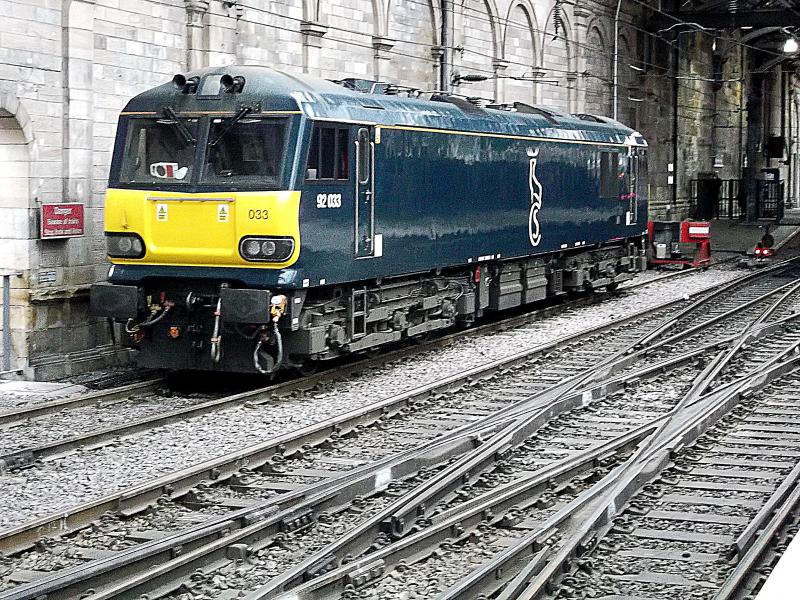 92033 at Edinburgh: Caledonian Sleepr 92033 awaits it's next turn of duty at Edinburgh Waverley on Friday 16th February 2018 Photo of 92033 at Edinburgh