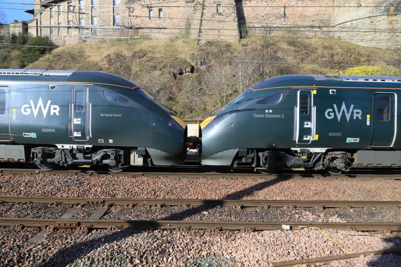 800004 + 800003 at Waverley: 800004 + 800003 on 5X70 10.20 Doncaster Carr to Edinburgh approaching platform 2 Waverley on 19/03/2018 Not an Azuma as it is GWR Photo of 800004 + 800003 at Waverley
