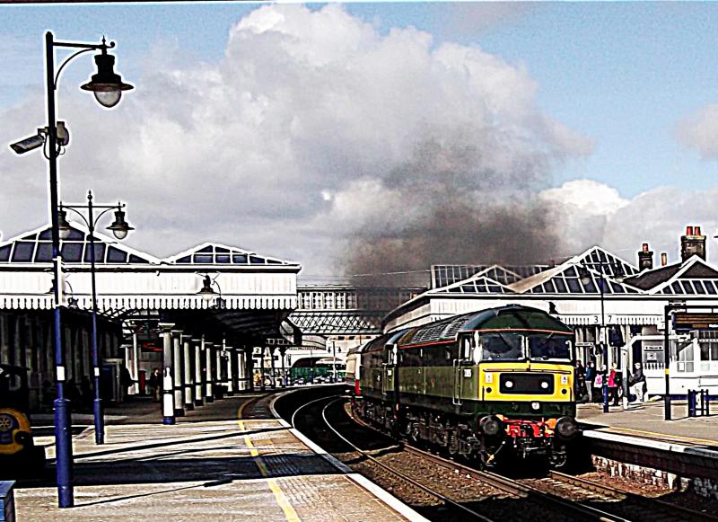 47805and47501 at Stirling: 47805 leads 47501 at Stirling with 1Z57 a return Private Charter from Kingussie to Crewe on Sunday 25th March 2018 Photo of 47805and47501 at Stirling