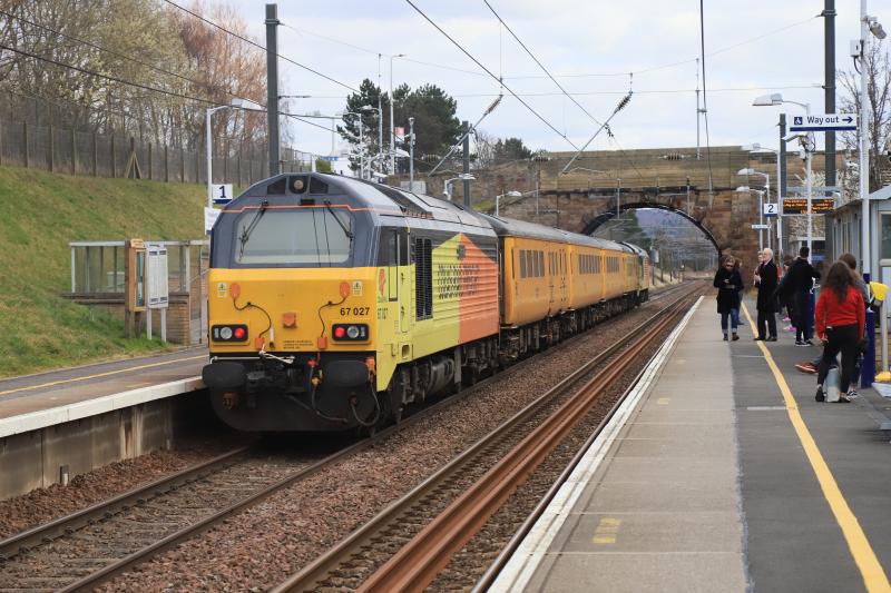 1Q18: 67027 on the rear with 67023 on 1Q18 10.38 Heaton to Newcastle via Glasgow passing through Musselburgh on 26/03/2018. Photo of 1Q18