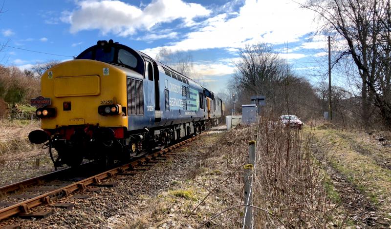Pathfinder Easter Chieftain: Pathfinder Easter Chieftain on Sunday 1 April 2018 at Achterneed. 37259 and 37605 Photo of Pathfinder Easter Chieftain