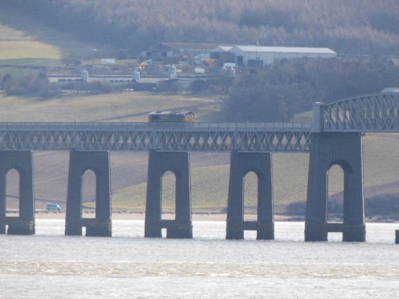 66597.: 66597 on the Tay Bridge. Photo of 66597.