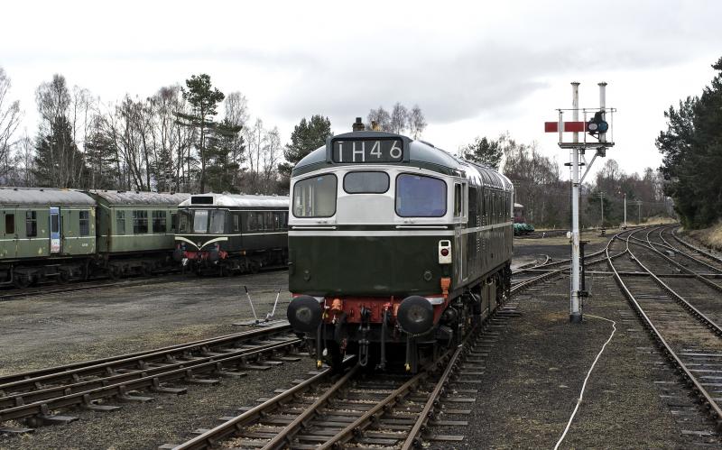 D5394 SHUNTS BOAT OF GARTEN YARD 13.4.18 (5).jpg: Photo of D5394 SHUNTS BOAT OF GARTEN YARD 13.4.18 (5).jpg