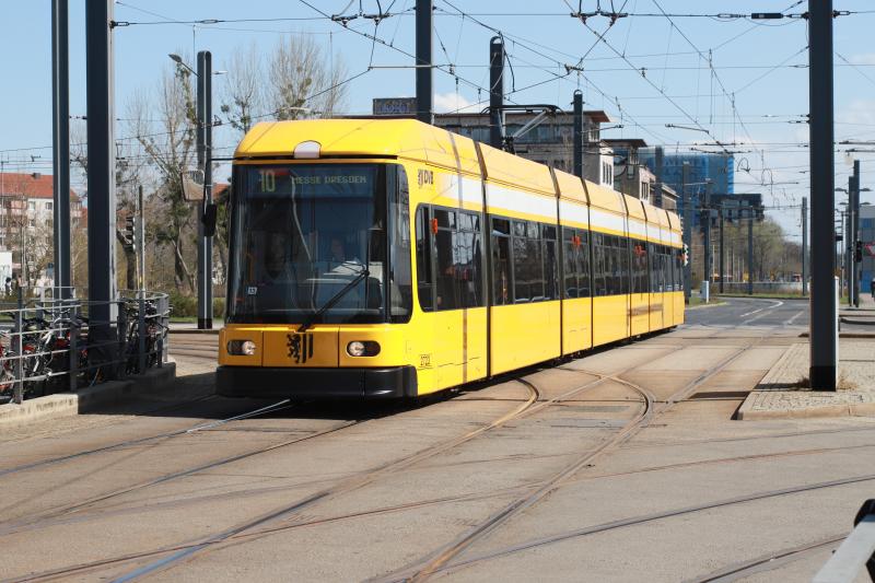 Dresden 7 section Tram: Dresden Tram 2723 on service 10 to Messe Dresden aprroaching Dresden Hbf stop. Photo of Dresden 7 section Tram