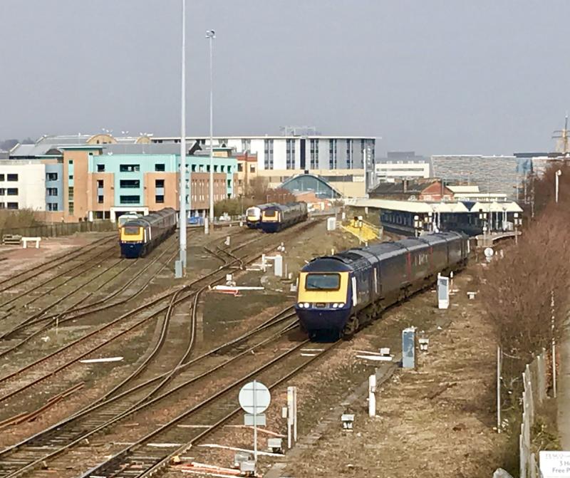 Photo of 43021 43132 5T04 150418 Dundee 