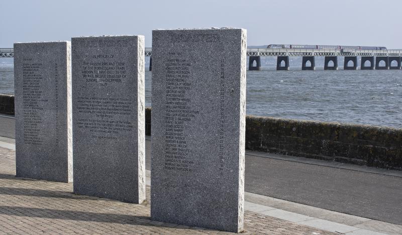 TAY BRIDGE DISASTER MEMORIAL 15.4.18.jpg: Photo of TAY BRIDGE DISASTER MEMORIAL 15.4.18.jpg