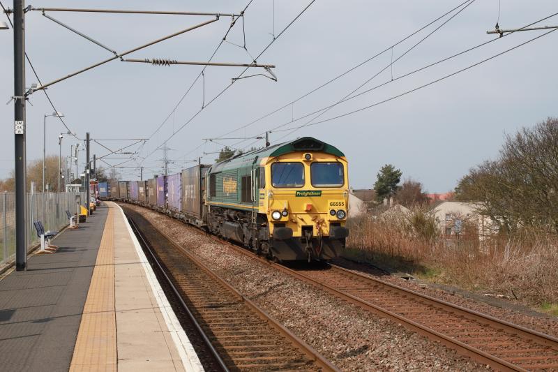 4M49: 66555 on 4M49 12.53 Coatbridge FLT to Daventry Int passing Newcraighall on 15/04/2018 Photo of 4M49