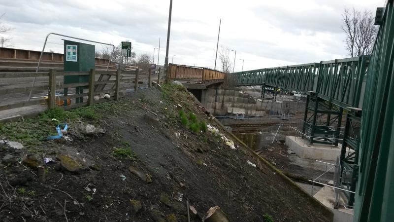 Photo of Another view of Kerse Road bridge from the temporary footbridge 16.04.18