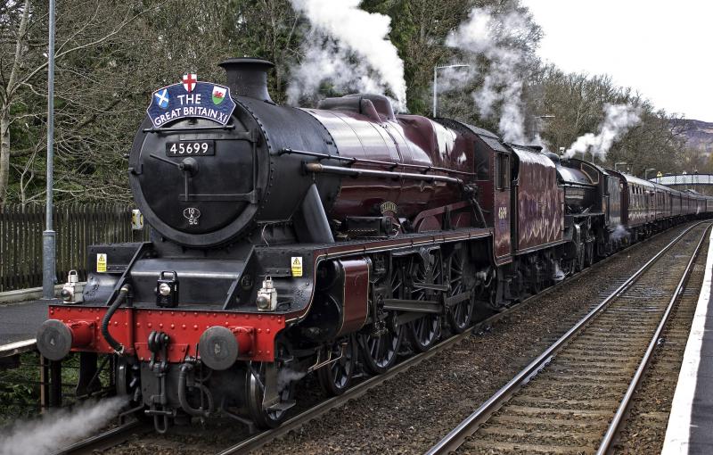 GBX1 (7).jpg: NOW REVERSED INTO THE DOWN LINE TO LET A SOUTH BOUND SERVICE THROUGH. (AT PITLOCHRY) Photo of GBX1 (7).jpg