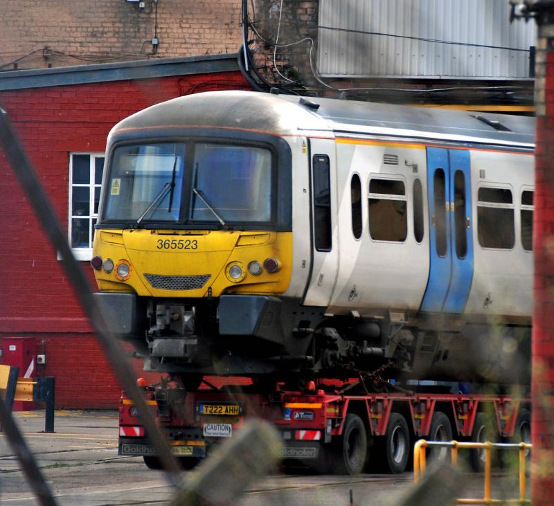 Photo of 65916 just being unloaded into ZH Shed