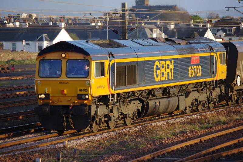 GBRf 66703 6E01 26Apr18: GBRf leads 6E01 from Killoch Colliery to Drax Power Station, on the main line, passing Falkland Yard. Photo of GBRf 66703 6E01 26Apr18