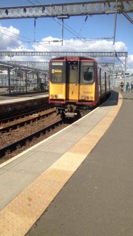 314201 @ Gourock: 314201 at a very sunny Gourock ready to work the 1355 to Glasgow Central on Monday 30/4/18 Photo of 314201 @ Gourock