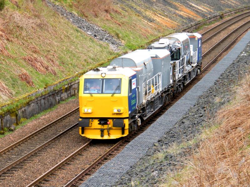 DR98961 @ Gleneagles - 28 April 2018: Heading north through Gleneagles cutting Photo of DR98961 @ Gleneagles - 28 April 2018