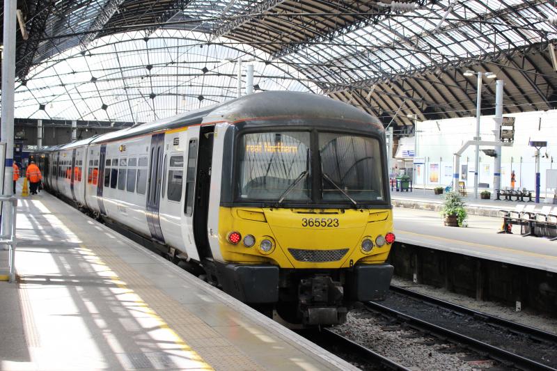 Photo of 365523 at Glasgow Queen Street